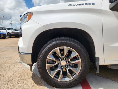 Used 2022 Chevrolet Silverado 1500 LT RWD image 5