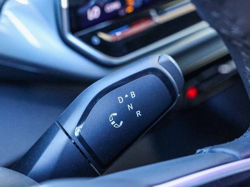 New 2025 Volkswagen ID.4 Pro S image 30