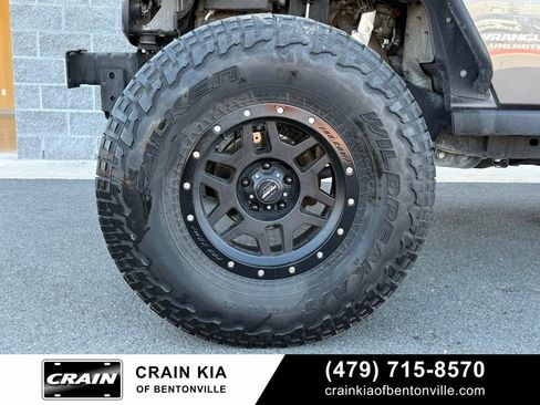 Used 2014 Jeep Wrangler Unlimited Rubicon w/ Connectivity Group image 34