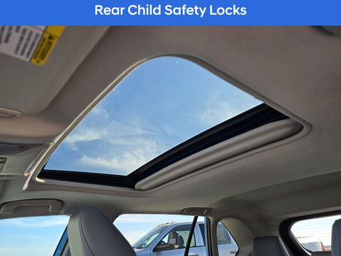 Used 2021 Toyota RAV4 XLE Premium image 21