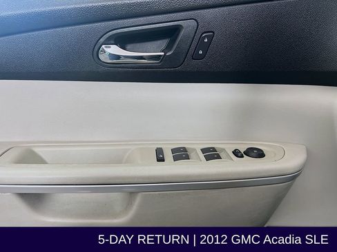Used 2012 GMC Acadia SLE image 22