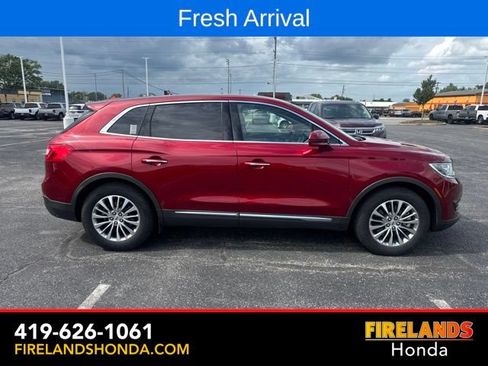 Used 2017 Lincoln MKX Select w/ Select Plus Package FWD image 8