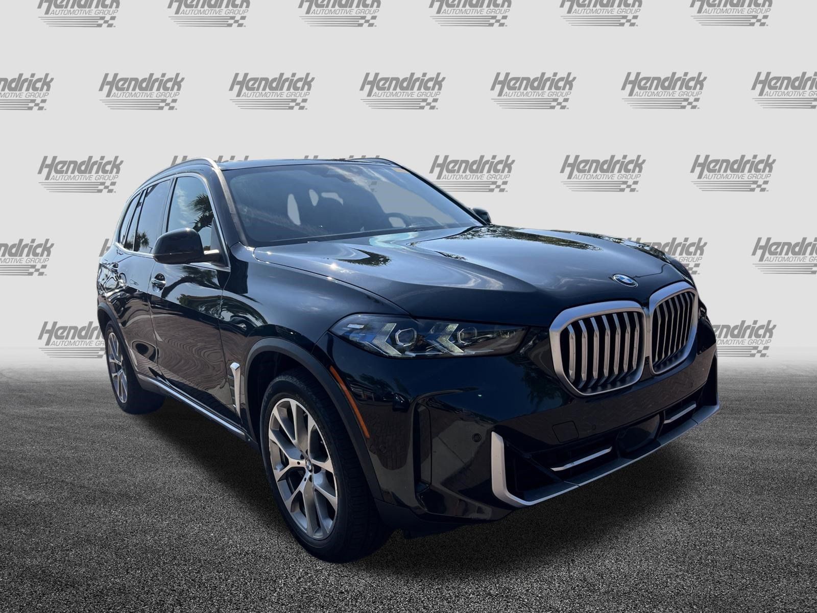 Used 2024 BMW X5 sDrive40i w/ Premium Package RWD image 2