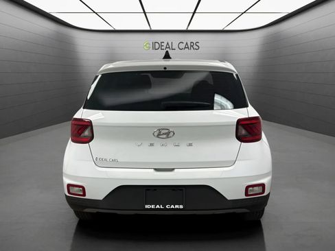 Used 2021 Hyundai Venue SE w/ Cargo Package FWD image 6