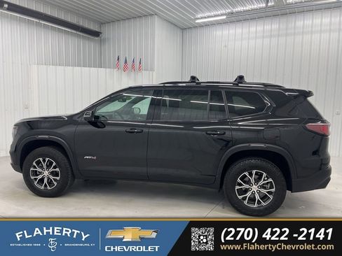 Used 2024 GMC Acadia AT4 w/ Luxury Package image 5