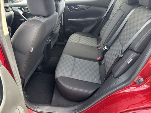 Used 2020 Nissan Rogue Sport SV image 13