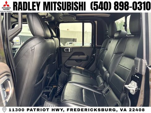 Used 2022 Jeep Gladiator Overland w/ Popular Equipment Package AWD/4WD image 12