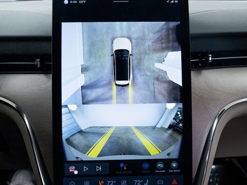 Used 2025 Volvo EX90 Plus image 13