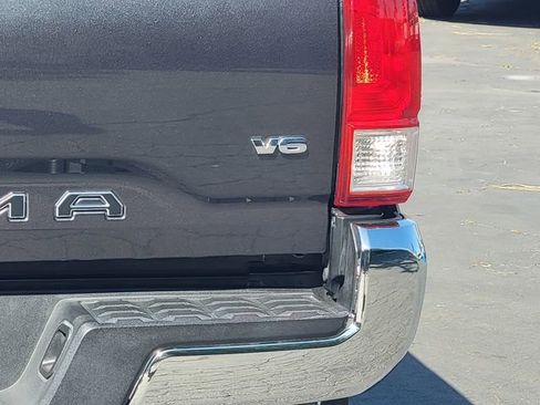 Used 2021 Toyota Tacoma SR5 image 8