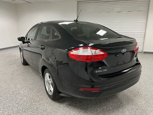 Used 2019 Ford Fiesta SE image 7