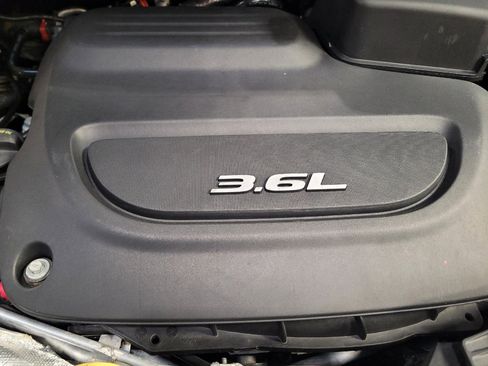 Used 2017 Chrysler Pacifica Touring-L Plus w/ Tire & Wheel Group FWD image 30