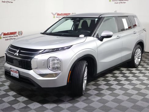 Used 2025 Mitsubishi Outlander ES AWD/4WD image 15