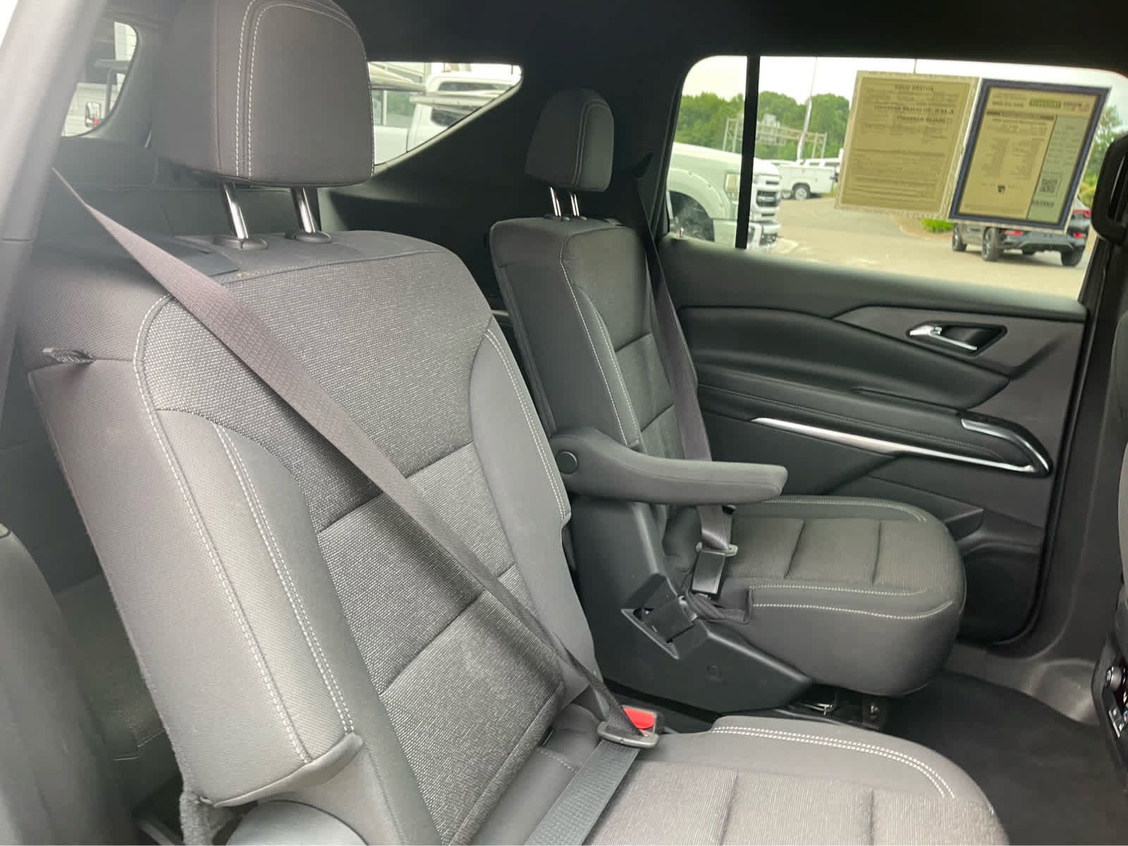 Used 2024 Chevrolet Traverse LT AWD/4WD image 24