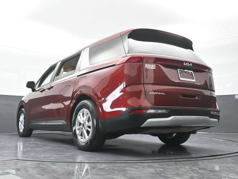 Used 2023 Kia Carnival LX w/ Paint Protection Package FWD image 59