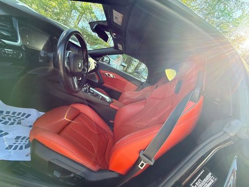 Used 2022 BMW Z4 sDrive30i w/ M Sport Package RWD image 23