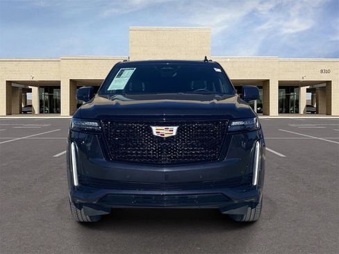 Used 2023 Cadillac Escalade Sport Platinum image 2