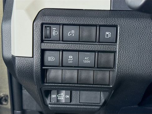 Used 2024 Toyota Tacoma TRD Sport image 18