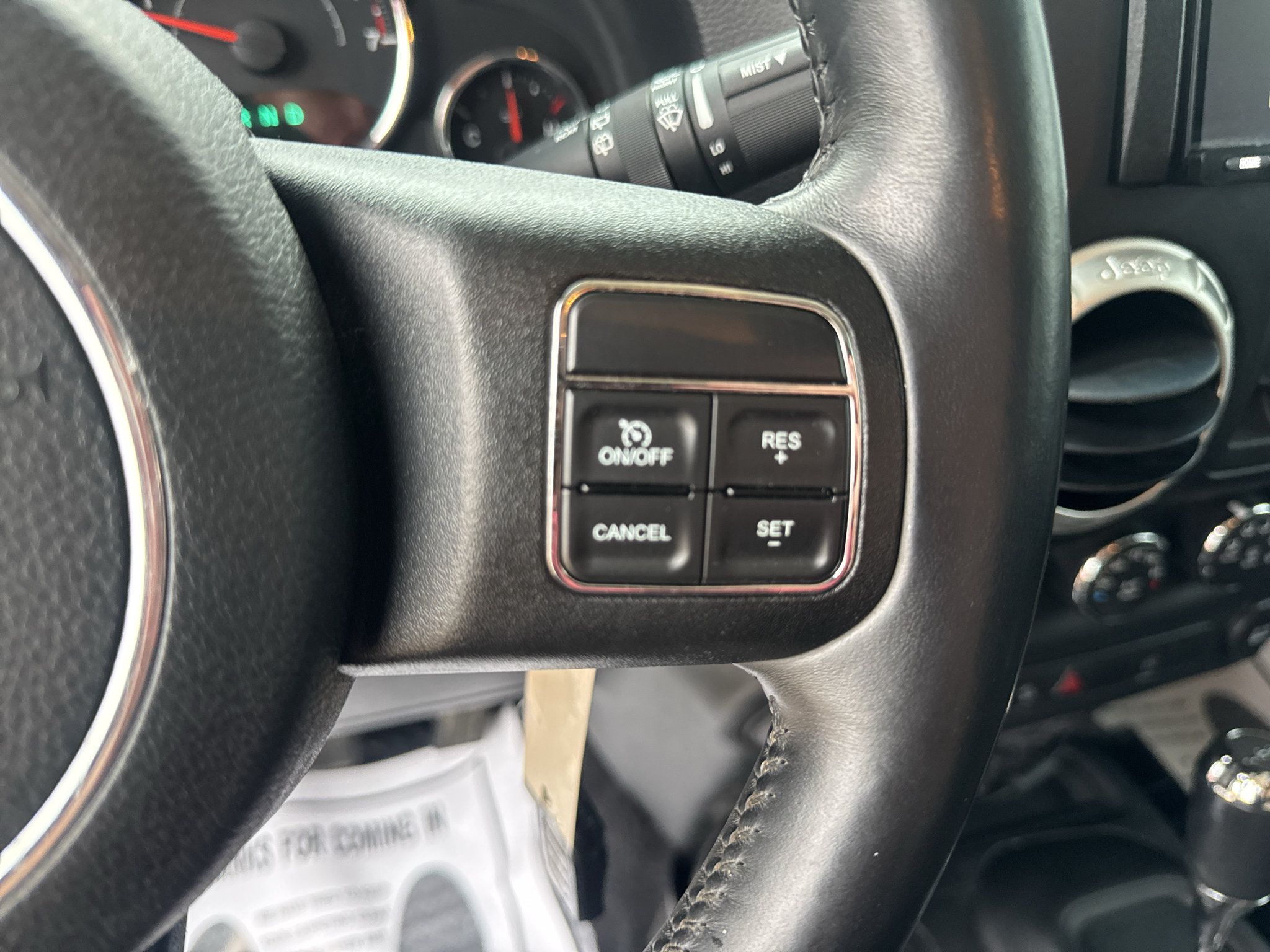 Used 2012 Jeep Wrangler Unlimited Sahara w/ Connectivity Group AWD/4WD image 19