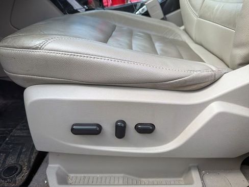 Used 2016 Ford Escape Titanium AWD/4WD image 8