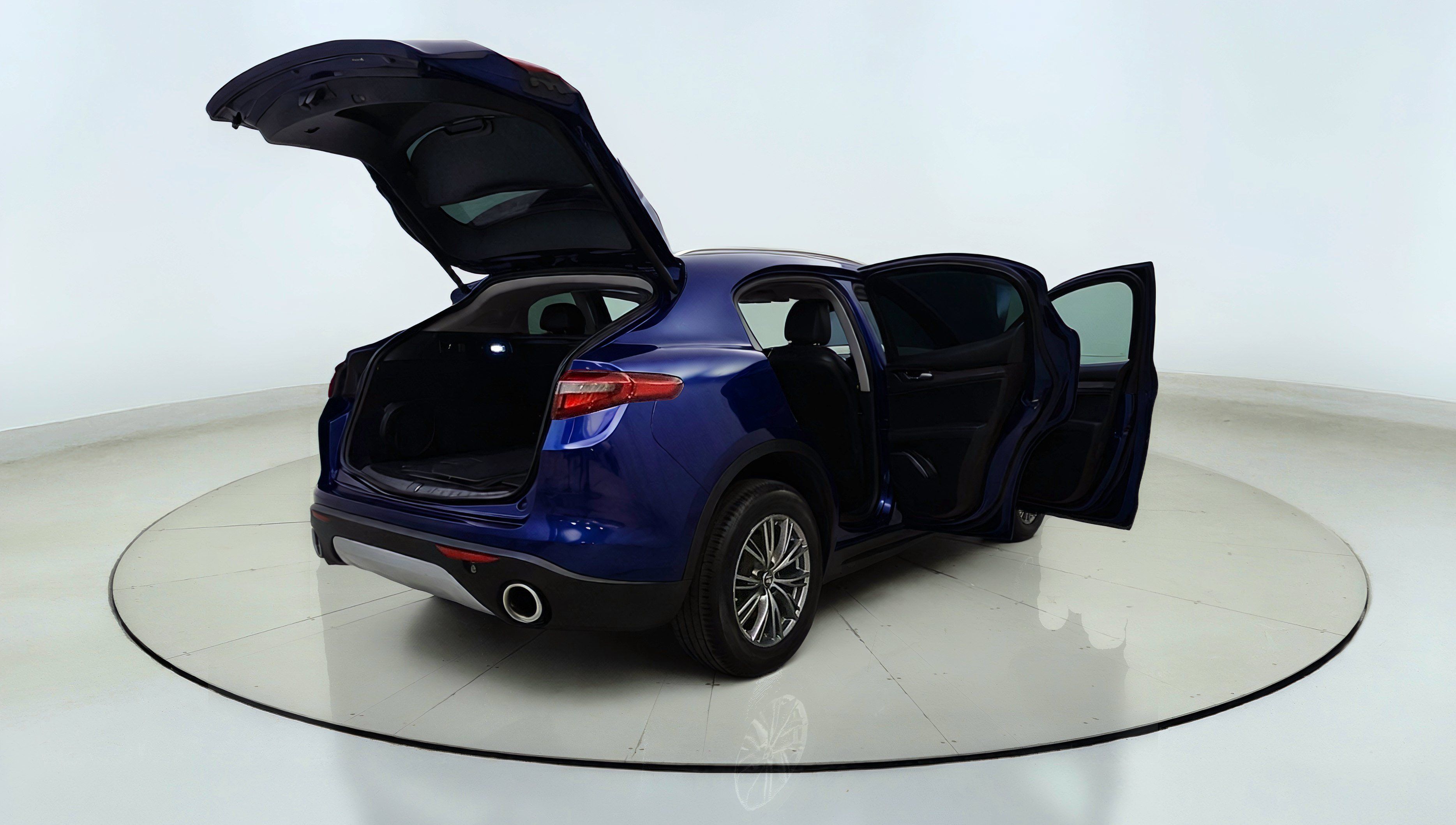 Used 2018 Alfa Romeo Stelvio Ti AWD/4WD image 14