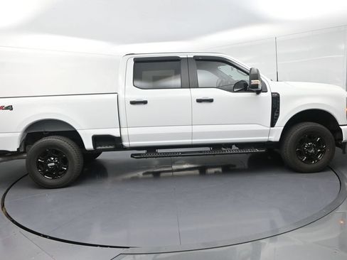Used 2024 Ford F250 XL w/ STX Appearance Package AWD/4WD image 12