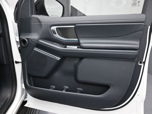 New 2025 Ford Expedition Platinum w/ Stealth Performance Package image 10