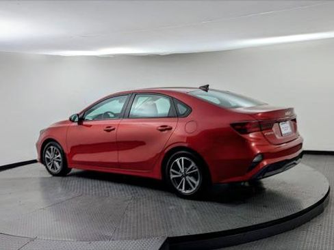 Used 2023 Kia Forte LXS image 4
