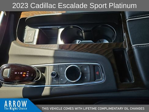 Used 2023 Cadillac Escalade Sport Platinum AWD/4WD image 28