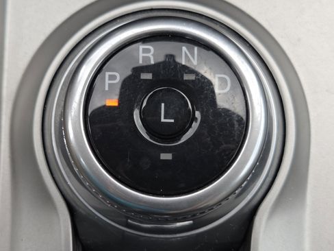 Used 2021 Ford Explorer XLT AWD/4WD image 33