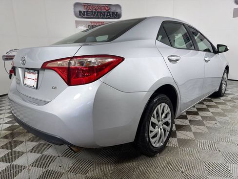 Used 2017 Toyota Corolla LE image 3