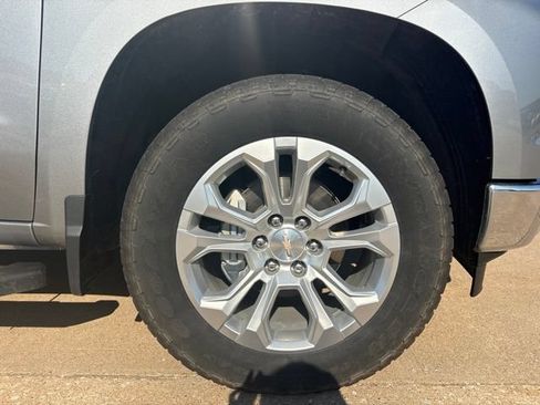 Used 2024 Chevrolet Silverado 1500 LTZ AWD/4WD image 25