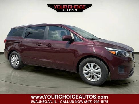 Used 2017 Kia Sedona LX w/ LX Essentials Premium Package FWD image 7