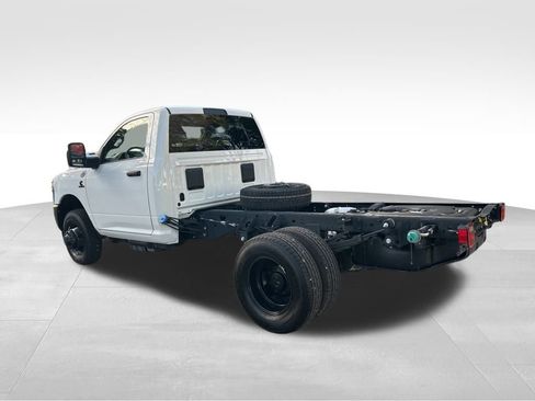 Used 2025 RAM 3500 Tradesman AWD/4WD image 4