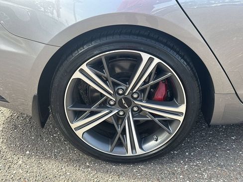 Used 2025 Genesis G70 2.5T w/ Sport Prestige Package RWD image 25