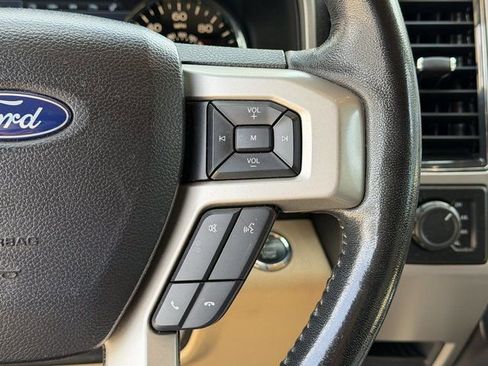 Used 2017 Ford F150 Lariat image 12