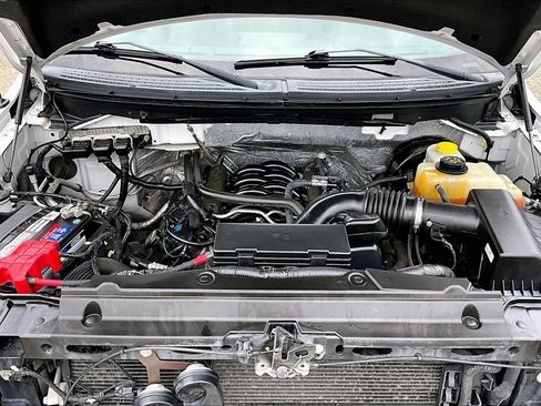 Used 2014 Ford F150 XLT w/ XLT Chrome Package RWD image 10