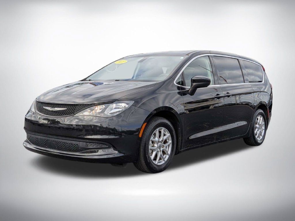 Used 2022 Chrysler Voyager LX FWD image 8