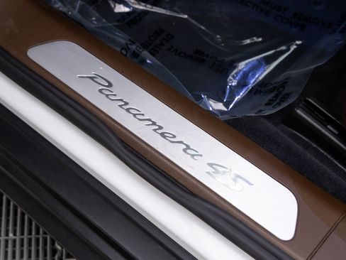 Certified 2018 Porsche Panamera 4S image 16