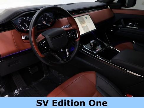 Used 2024 Land Rover Range Rover Sport AWD/4WD image 10