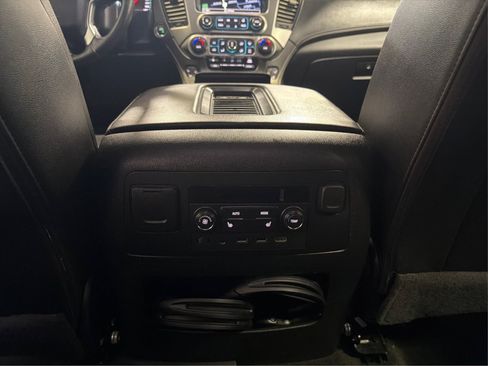 Used 2018 Chevrolet Suburban Premier AWD/4WD image 26