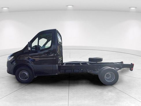 Used 2023 Mercedes-Benz Sprinter 3500 image 7