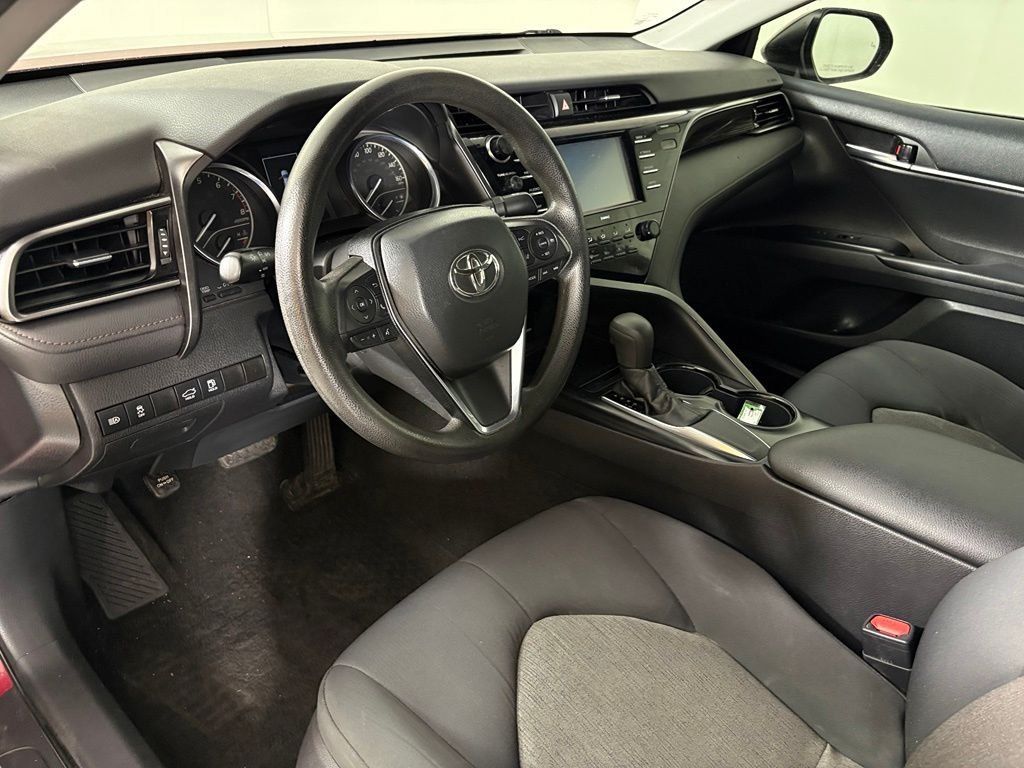 Used 2020 Toyota Camry LE w/ Convenience Package FWD image 16
