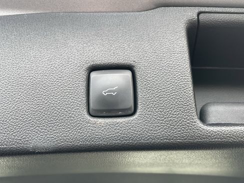 Used 2022 Ford Escape SEL image 7