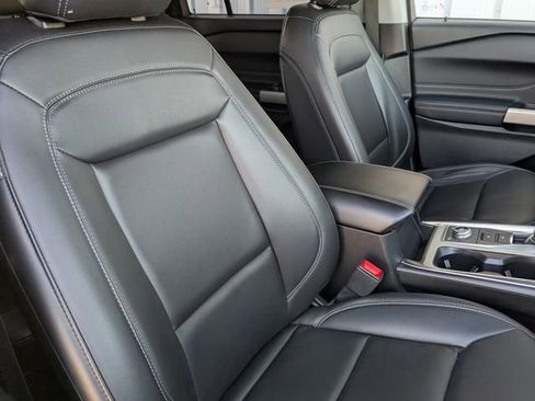 Used 2023 Ford Explorer XLT w/ Equipment Group 202A image 30