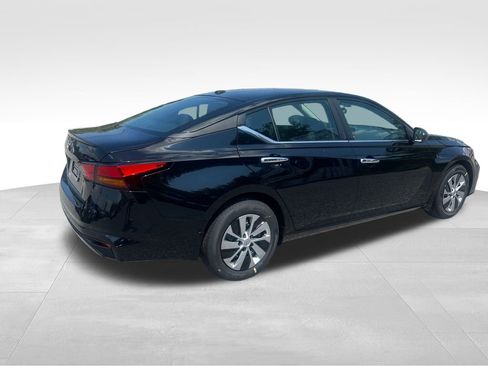 New 2025 Nissan Altima 2.5 S image 6