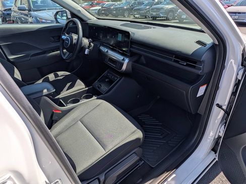 Certified 2024 Hyundai Kona SEL FWD image 9