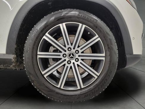 Used 2024 Mercedes-Benz GLE 350 4MATIC image 3