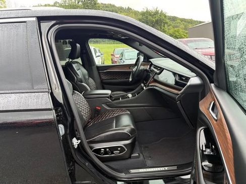 Used 2023 Jeep Grand Cherokee Summit w/ Adv Protech Group IV AWD/4WD image 33