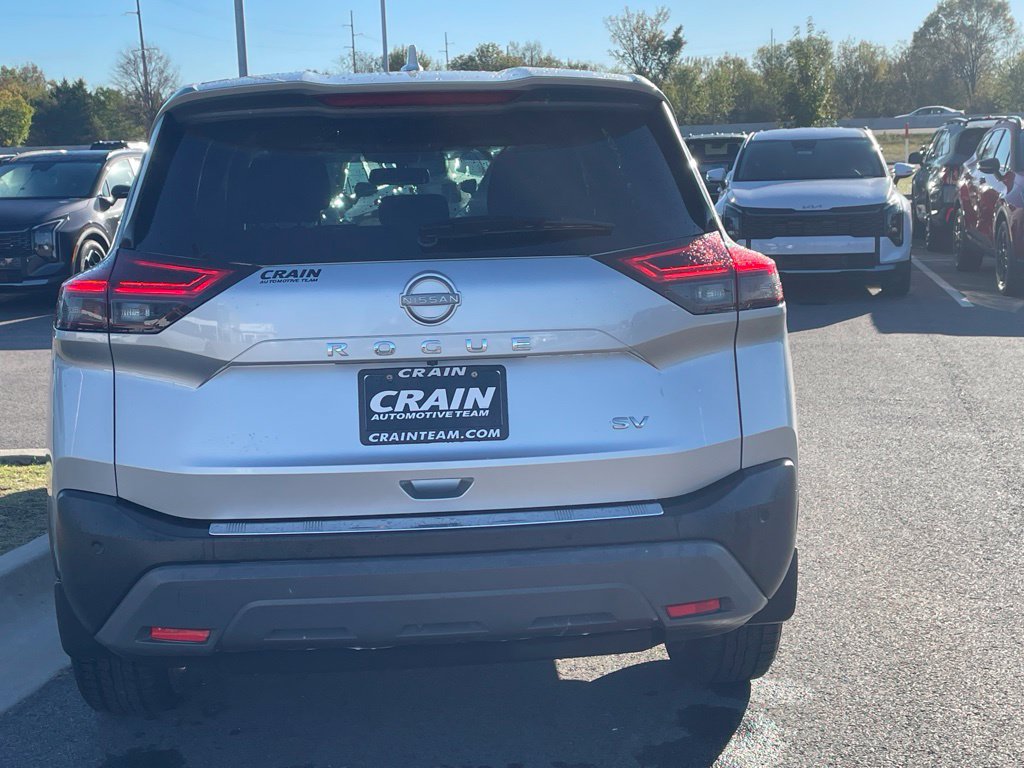 Used 2023 Nissan Rogue SV FWD image 7