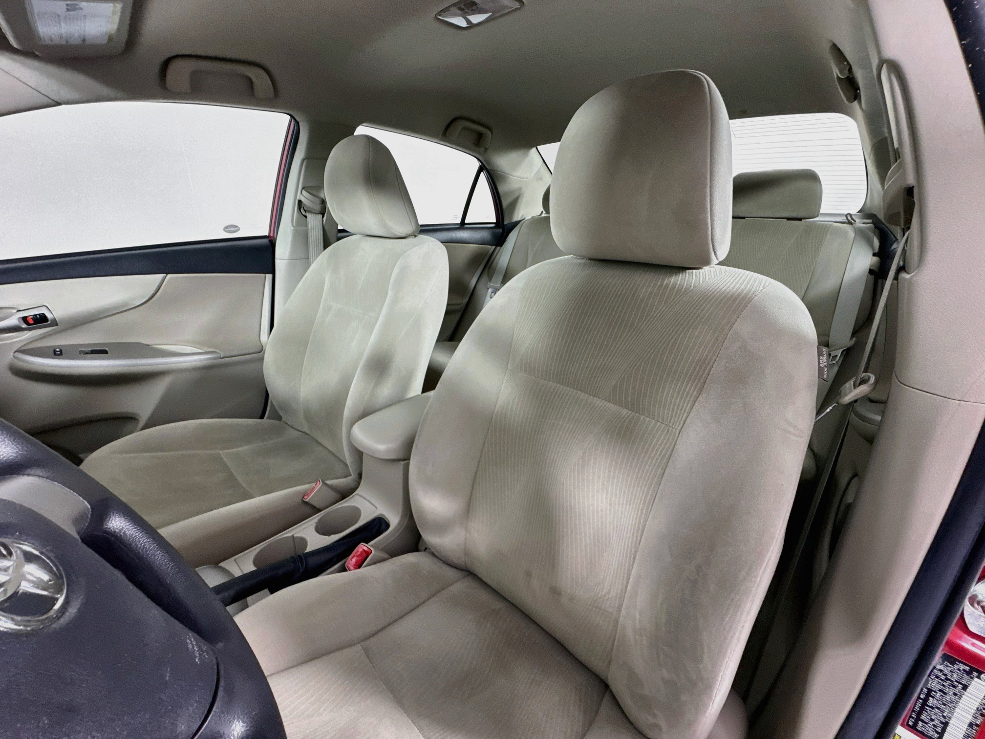 Used 2012 Toyota Corolla LE FWD image 18